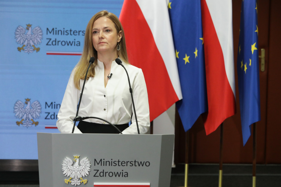 Wniosków o "izbę porodową" brak. W rok zamknięto 27 oddziałów i tyle samo zawieszono