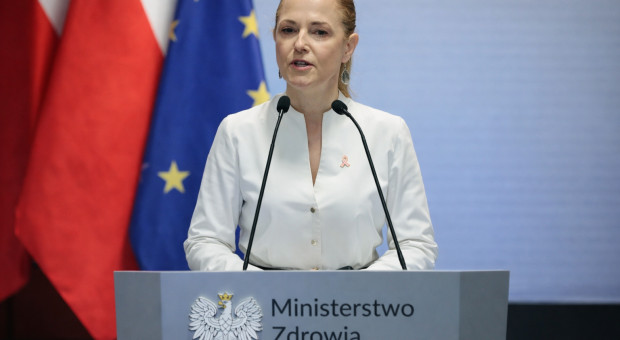 Podwyżki od stycznia zamiast od lipca? Wiceminister dla Rynku Zdrowia: budżet ma swoje granice