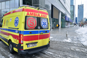 Zmiana sposobu obsługi zgłoszeń na 112. Specjalistyczne karetki przestaną jeździć "do wszystkiego"