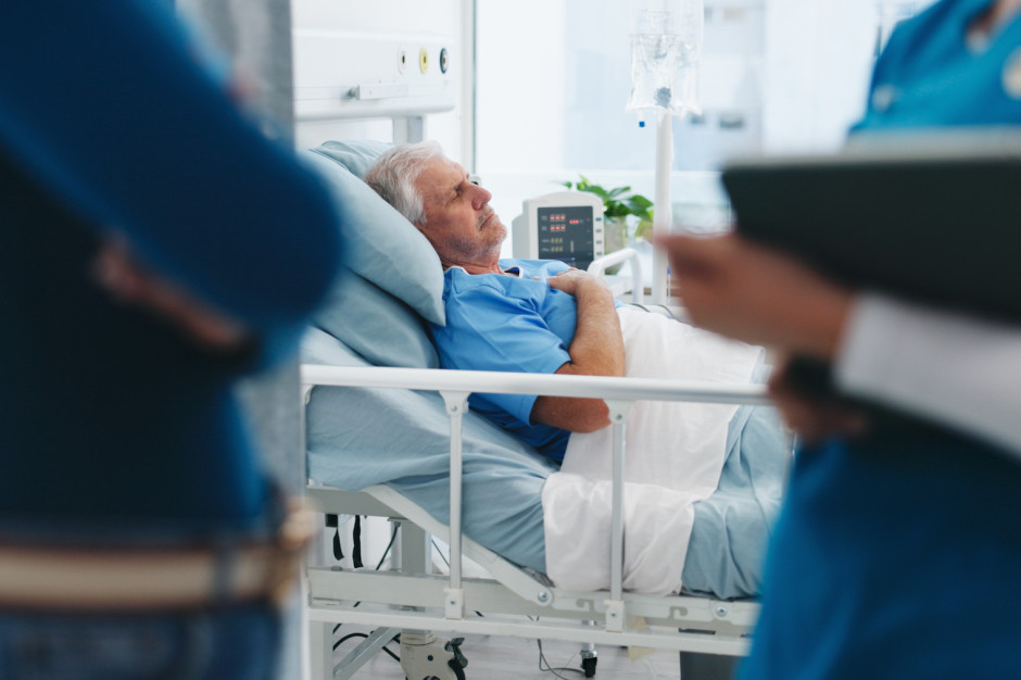 Moda na samoleczenie suplementami diety trzyma się mocno, ale ma swoją cenę. Płacą pacjenci i NFZ