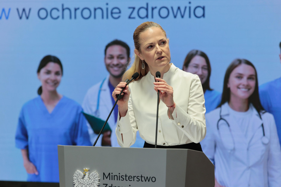 "Nie zabieramy podwyżek". Wiceminister zdrowia o zmianach w wynagrodzeniach medyków