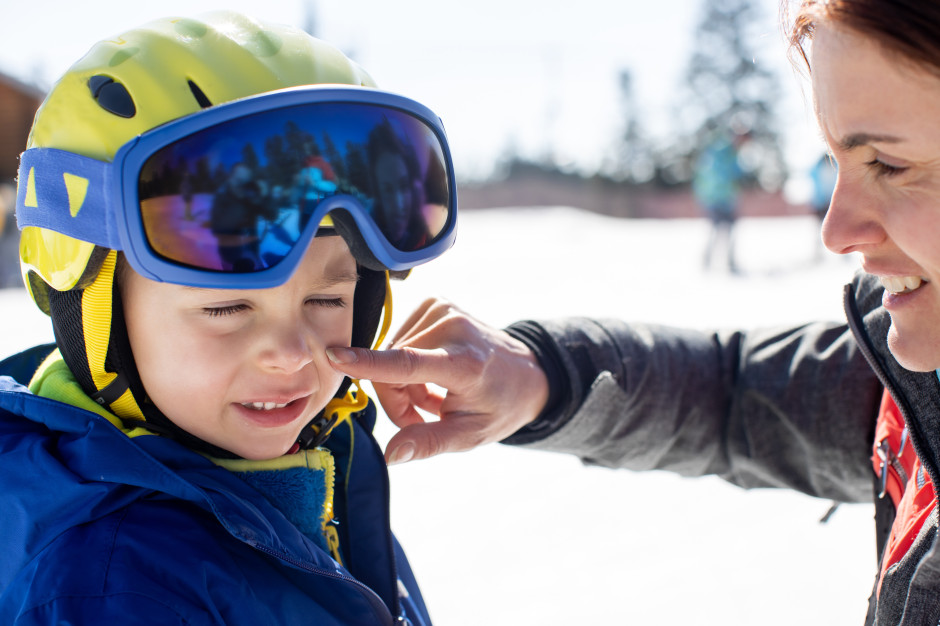 Zakazana substancja w moczu dzieci. Winny popularny kosmetyk