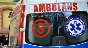 Dotrze karetka z lekarzem czy najbliższa wolna? "Dyspozytorzy narażeni na odpowiedzialność karną"