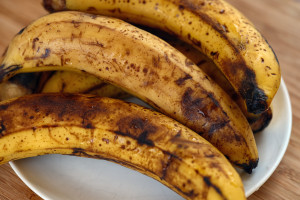 Nie każdy może jeść brązowe banany. Powód może zaskakiwać
