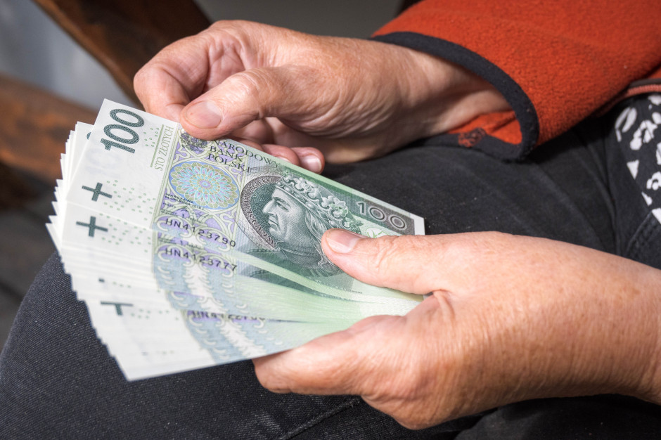 Więcej pieniędzy od marca. Rewelacyjne wieści dla jednej grupy seniorów