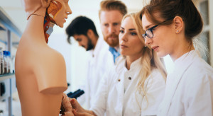 Rezydenci piszą w sprawie nowych kierunków lekarskich. "Karygodnie zaniżają poziom"