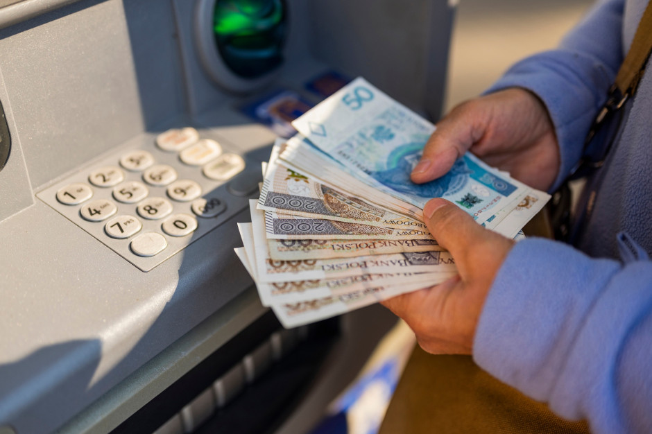 Zmiany w zasiłku od 1 marca. Nowa kwota wpłynie na konta Polaków