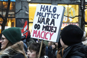 Projekt bez kontrowersyjnego zapisu o rejestrze ciąż. W grze miliardy z KPO