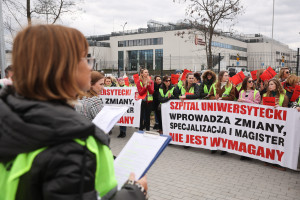 Tysiące spraw w całym kraju. Kielce kolejnym frontem sporu o pensje pielęgniarek