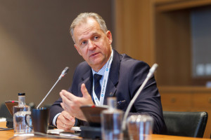 Tomków: biznes boi się dobrych obyczajów. Spór o reklamę aptek