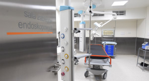 Zamieszanie wokół finansowania in vitro. Jest reakcja Ministerstwa Zdrowia