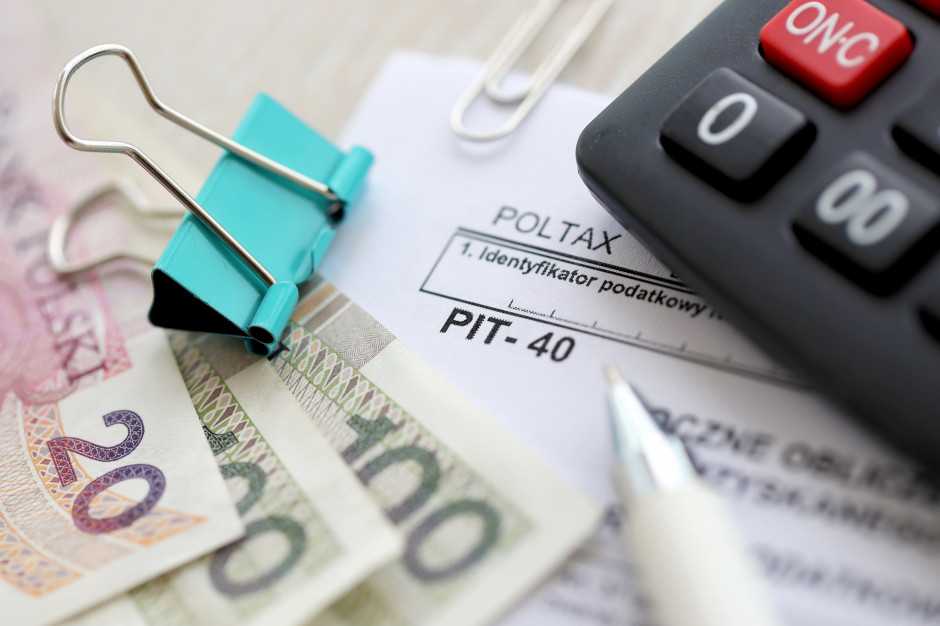 Emeryci nie wiedzą, skarbówka przypomina. W tych przypadkach konieczne zeznanie