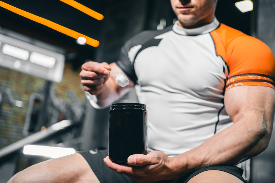 Odżywki przedtreningowe okradają młodych ze snu. 5 godzin to za mało – ostrzegają badacze