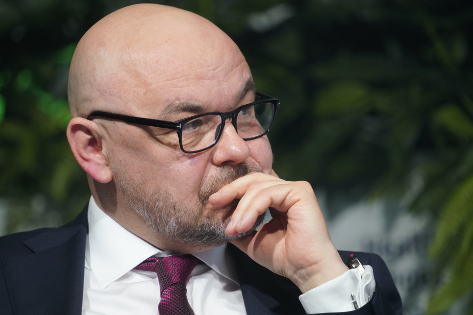 "Nie wiem, czy gramy w piłkę nożną czy w kosza”. Ostra wymiana zdań prezesa NFZ z dyrektorem szpitala