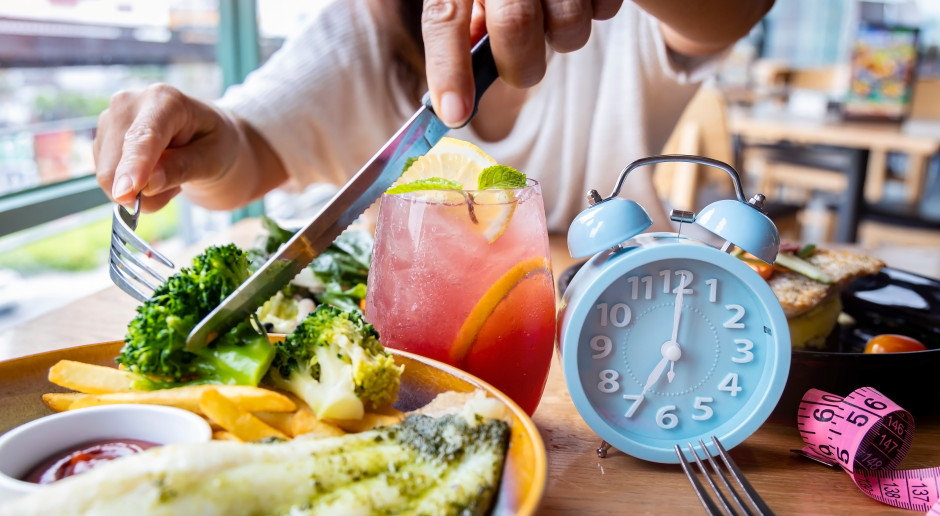 Post przerywany: brak efektów w odchudzaniu. Ekspertka wskazuje coś lepszego