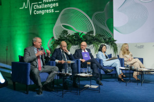 Miękkie limity, twarde konsekwencje. Podwyżki zostają, ale czy zaciskanie pasa uderzy w pacjentów?