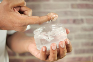 Zakazane substancje w popularnych żelach. Drażniące, potencjalnie rakotwórcze