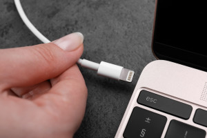 28 kwietnia znikają ze sklepów. Cały sprzęt na jednym kablu