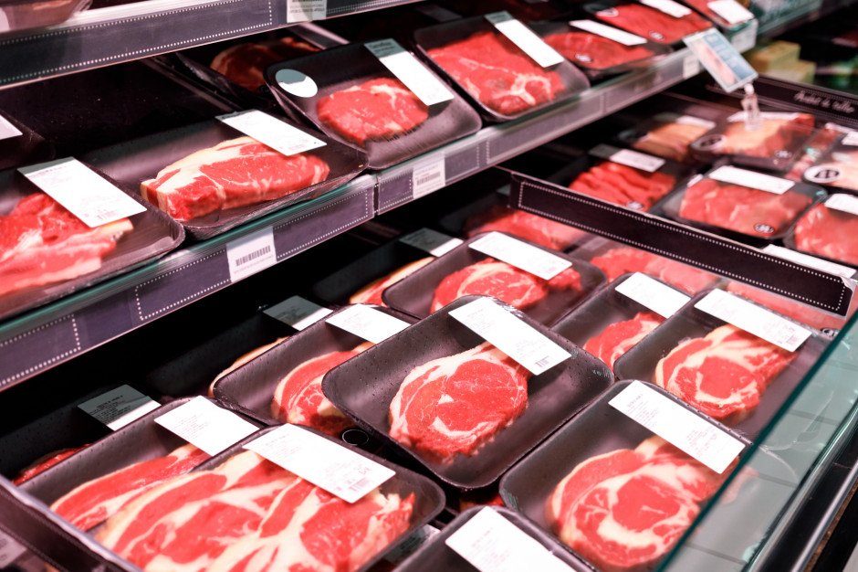Wołowina z hormonami trafiła do Polski i Niemiec. Przekroczenie dopuszczalnych norm progesteronu