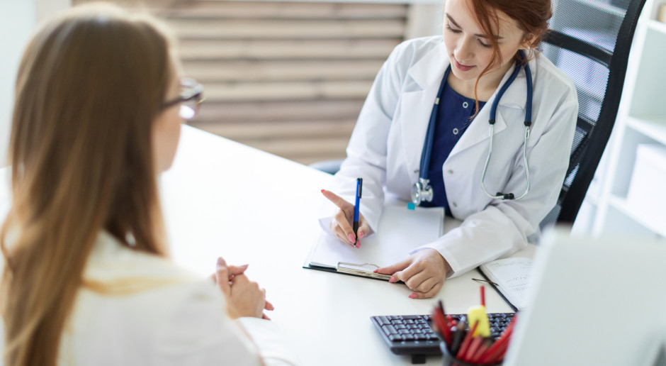 Koniec leczenia na NFZ - nie będzie ani wizyty u lekarza, ani zniżki w aptece. najważniejsze 30 dni