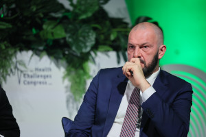 Wiceprezes NFZ: jesteśmy w takiej sytuacji, gdzie naprawdę trzeba położyć wszystkie ręce na pokład
