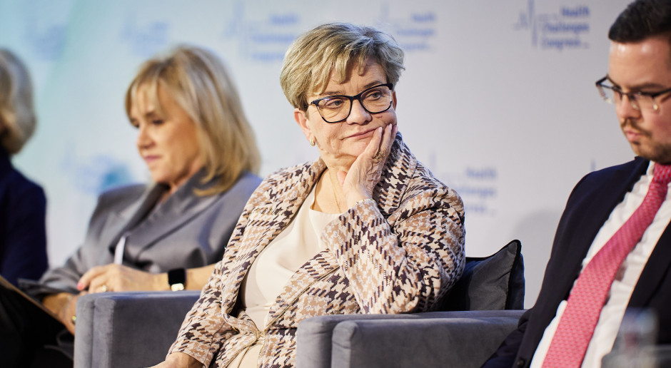 160 tys. pielęgniarek zabraknie w systemie. Pensja nie zachęca: "To nie jest atrakcyjny zarobek"