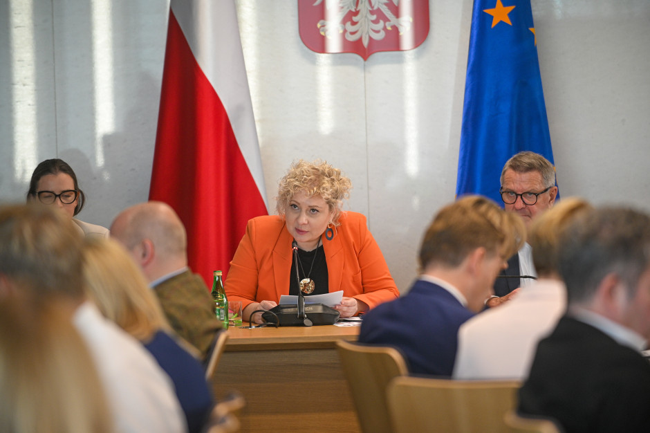 Komisja Zdrowia odrzuciła poprawkę Konfederacji. Chodzi o lekarzy spoza Unii Europejskiej