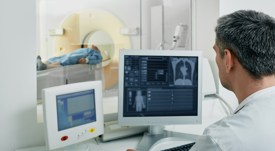 Nowotwory: 99 tys. zgonów w rok, problemy z terminami. Kolosalne różnice między regionami