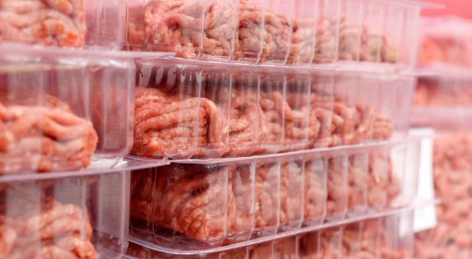 Niemcy biją na alarm: skażone mięso na sklepowych półkach