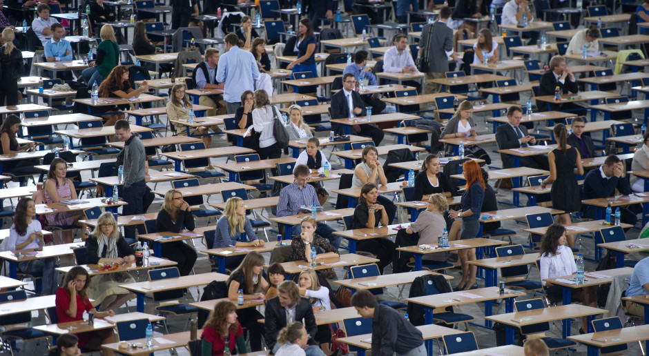 Skrócenie stażu lekarskiego, tajne pytania do LEK i zmiany w kredytach. A to nie koniec