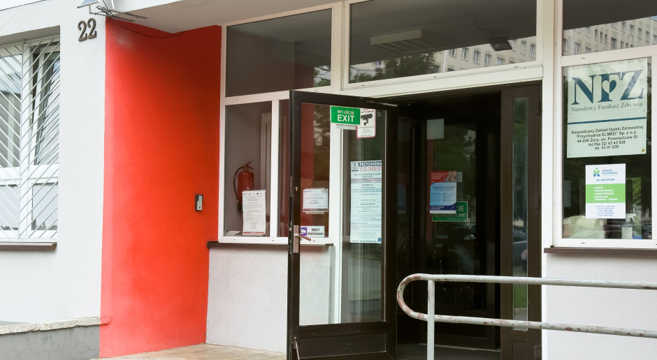 Przychodnie POZ z rocznymi aneksami, choć chcą zmian w finansowaniu i w systemie. Czy będą się zamykać?