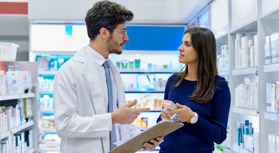 Farmaceuci: gdy byliśmy potrzebni, wystarczała doba na zmianę prawa. Co blokuje dalsze zmiany?