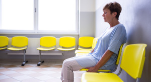 Skarżysko-Kamienna: 30 pacjentów traci dostęp do terapii. Powód? Opóźnienia w płatnościach z NFZ