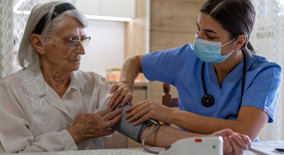 Zespoły wyjazdowe przy POZ? Ministerstwo: to dublowanie systemu