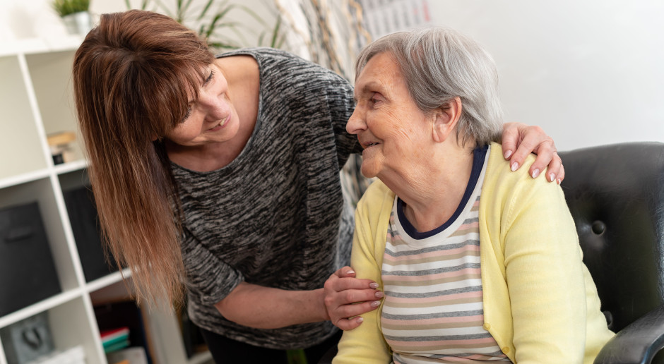 Strach, agresja, urojenia. Psycholog wyjaśnia, jak radzić sobie z chorobą Alzheimera u bliskich