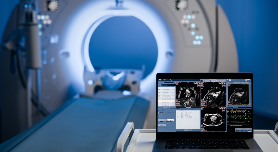 Spór lekarzy nabiera tempa. "Samo szkolenie i certyfikat to za mało"