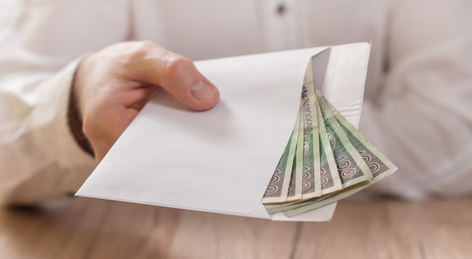 Ile pieniędzy do koperty na komunię w 2026 roku? Są kwoty