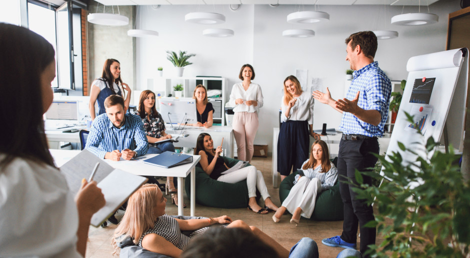 Miliony dni absencji, miliardowe koszty. Zdrowie psychiczne pracowników tematem na EEC