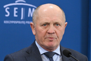 "Za dwa lata deficyt w NFZ na poziomie powyżej 70 miliardów". Marek Sawicki o reformie ochrony zdrowia