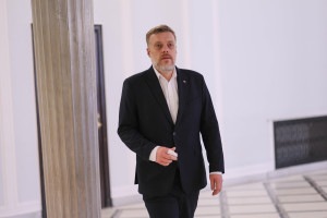 32 godziny pracy i emerytura po 35 latach. Zandberg o zmianach