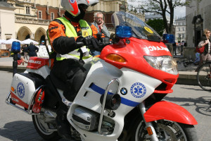 Ratownicy na motocyklach nie będą musieli wozić tych elementów wyposażenia