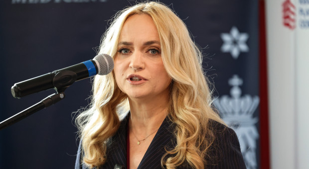 Czerwona kartka za cięcia w zdrowiu? Wotum nieufności wobec ministry prawdopodobnie dopiero w maju