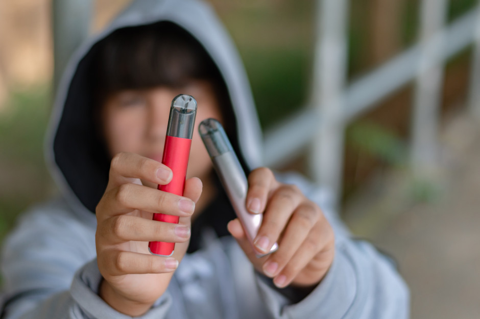 E-papierosy pod lupą. Szkoły mają zatrzymać nową falę uzależnień