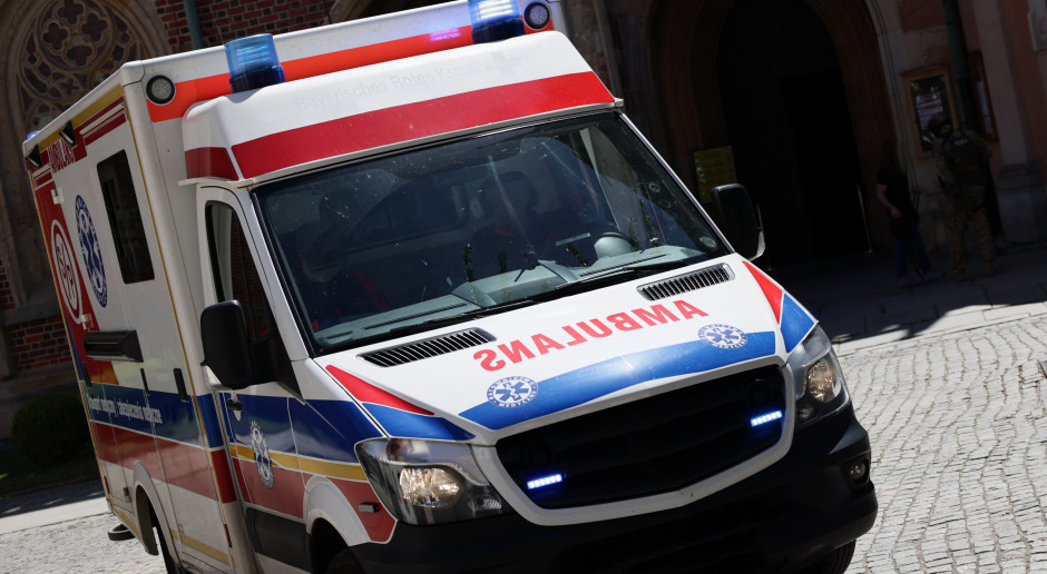 Milion zachorowań, tysiąc zgonów. Eksperci: system jest niewydolny