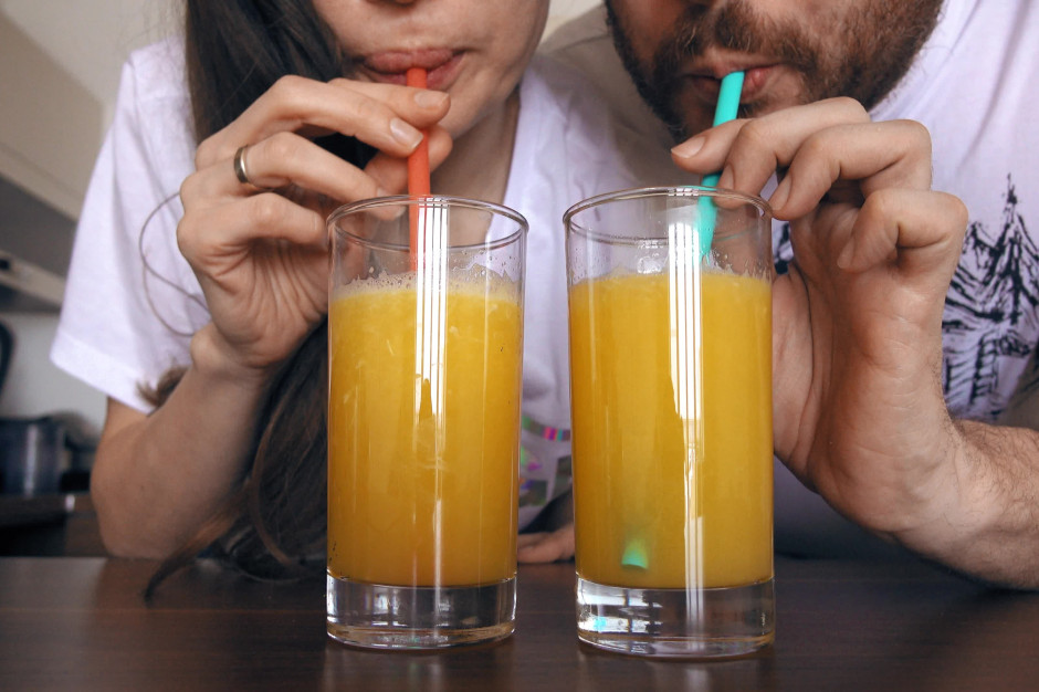 250 ml działa jak miotełka w jelitach. Przynosi ulgę i płaski brzuch