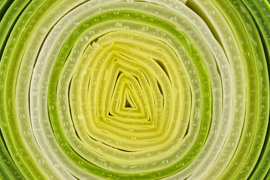 Brzuch twardnieje i puchnie jak balon. Przez nie będziesz się męczyć cały dzień