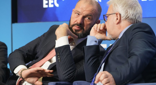 Ochrona zdrowia pod ścianą. Wywracanie stolika czy słodzenie herbaty przez mieszanie?