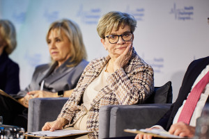 Spór o zatrudnienie pielęgniarek. Ptok: prezes ma mgliste wyobrażenie