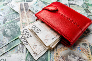 Decyduje rok urodzenia. ZUS musi oddać pieniądze wraz z odsetkami