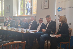 Między składką a podatkiem. Polityczne spory o fundamenty systemu ochrony zdrowia